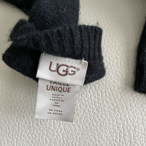 NWOT - Authentic UGG Women’s Wool Cashmere Blended Knit Touchscreen Gloves - Picture 4 of 5